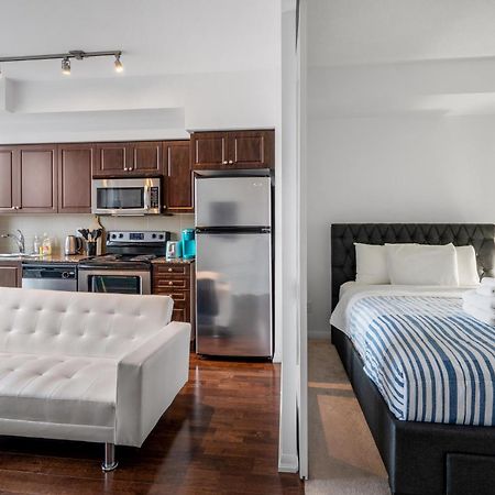 Downtown Toronto 1 Bdrm Condo With Parking And Views エクステリア 写真