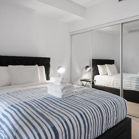 Downtown Toronto 1 Bdrm Condo With Parking And Views エクステリア 写真