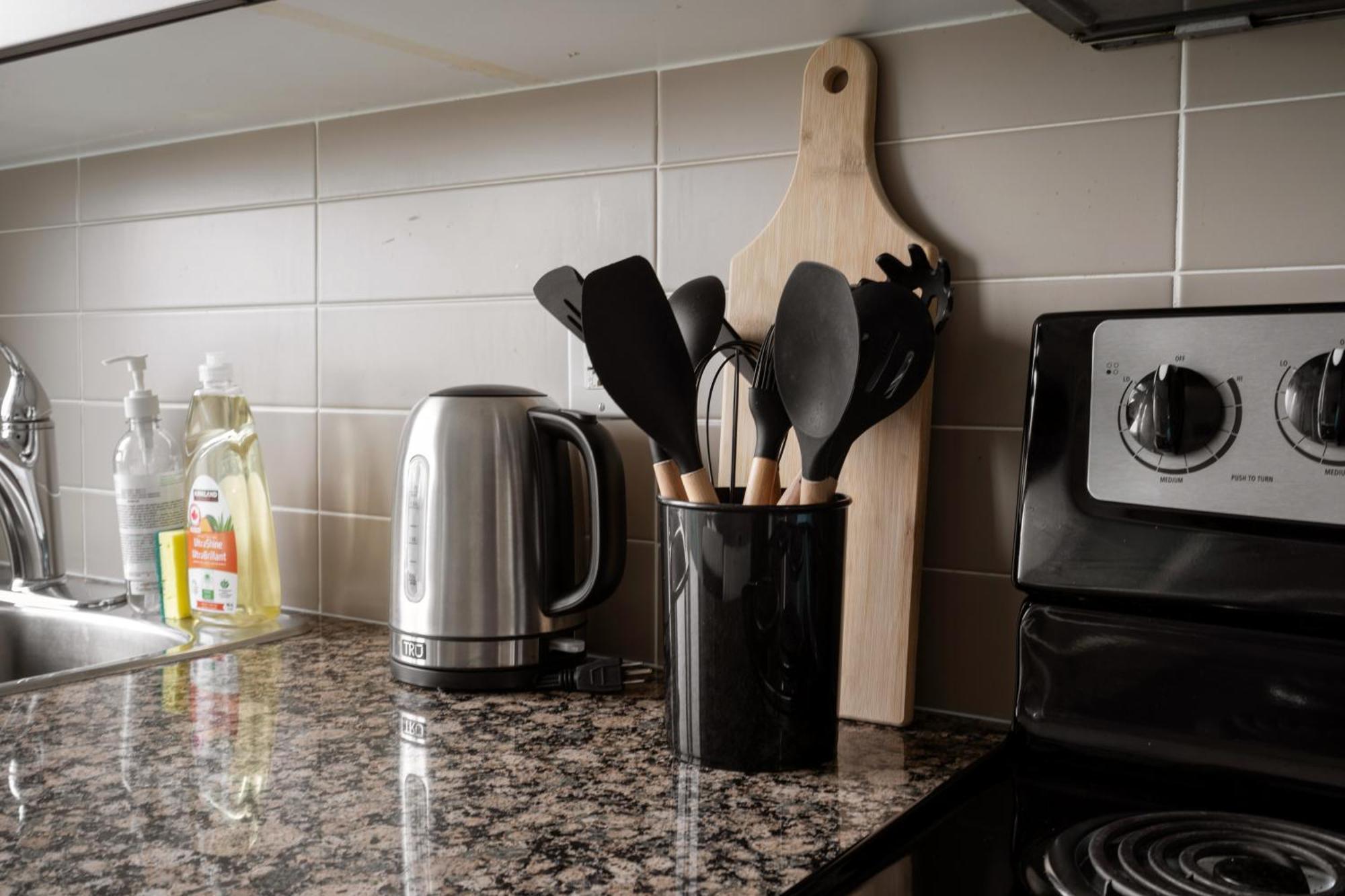Downtown Toronto 1 Bdrm Condo With Parking And Views エクステリア 写真