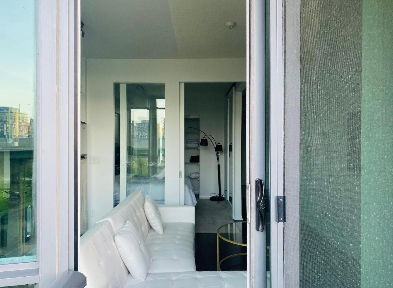 Downtown Toronto 1 Bdrm Condo With Parking And Views エクステリア 写真